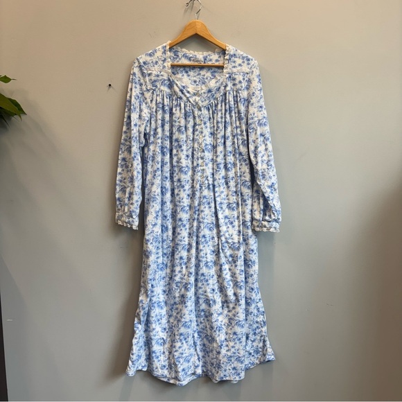 Lanz of Salzburg Medium Nightgown Fleece Blue White Floral Long Sleeve - Picture 1 of 10